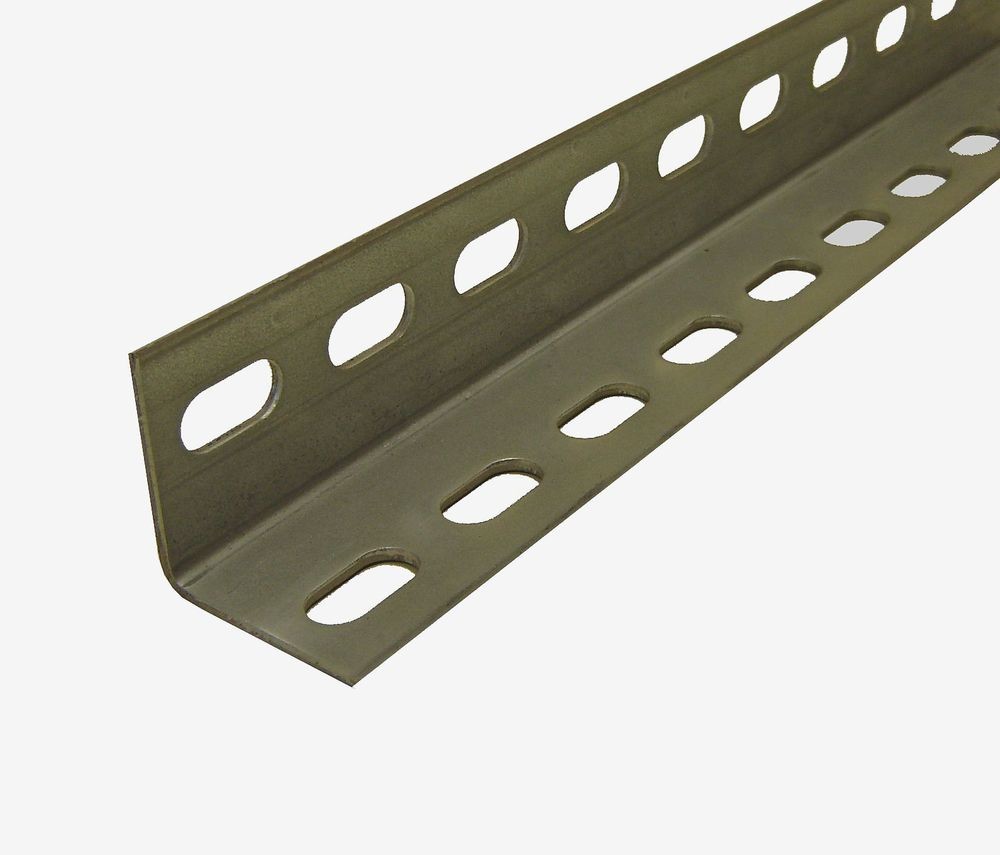 [109008027] Winkelprofil, perforiert, 30 mm