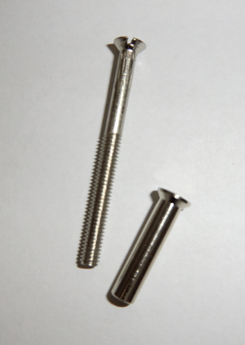 [107007003] Patent bolt + sleeves M4 x 45x22